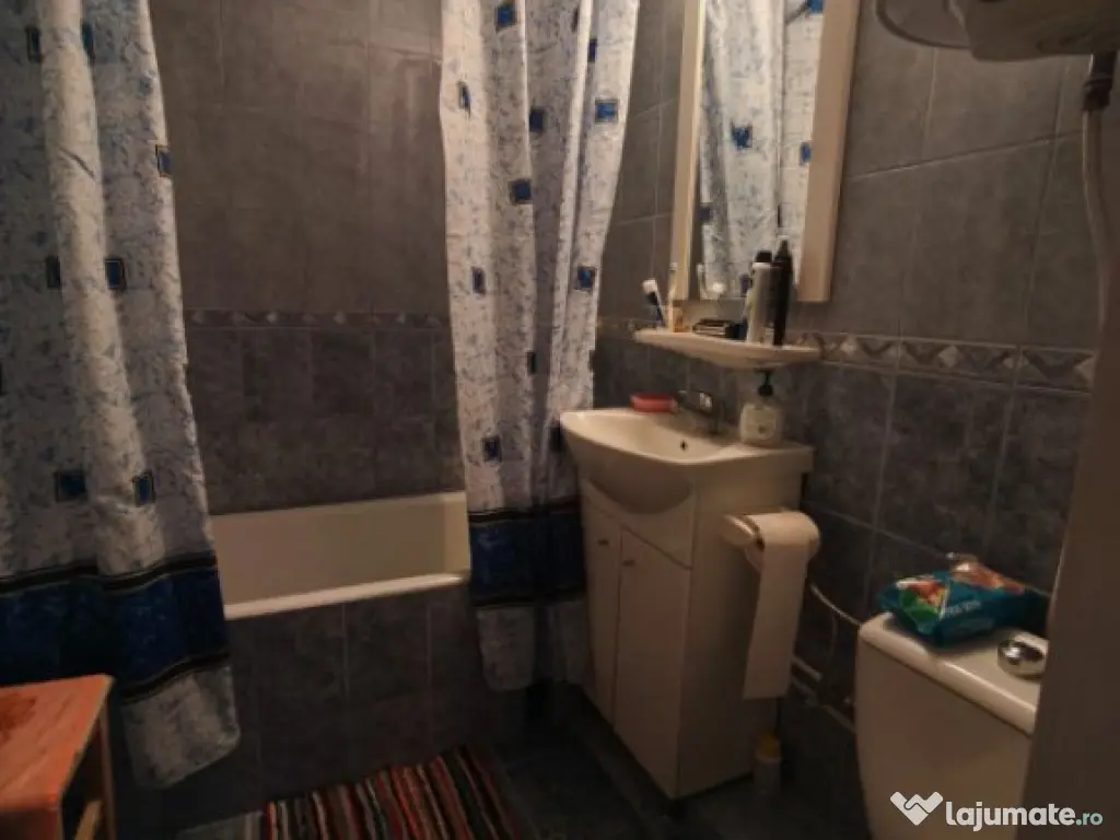 Apartament 2 camere, 49 mp, decomandat, Siret