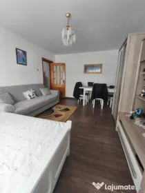 Apartament 2 camere, 49 mp, decomandat, Siret