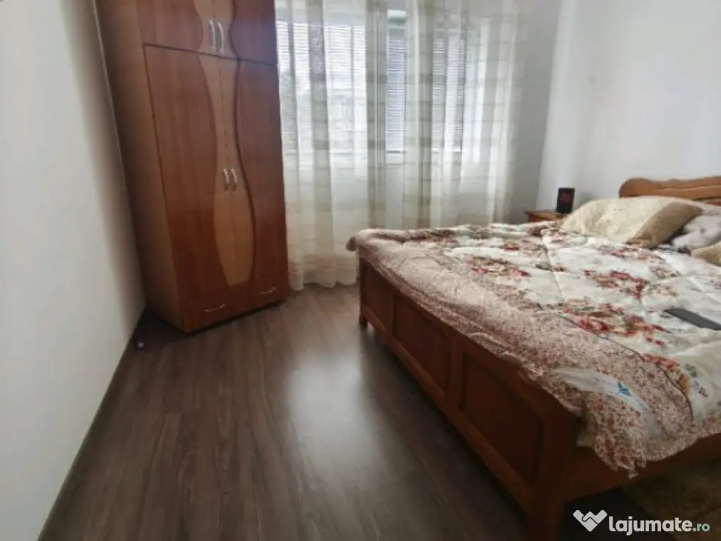 Apartament 2 camere, 49 mp, decomandat, Siret
