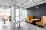 Spațiu de birou privat pentru 2 persoane în Regus Iride Business 