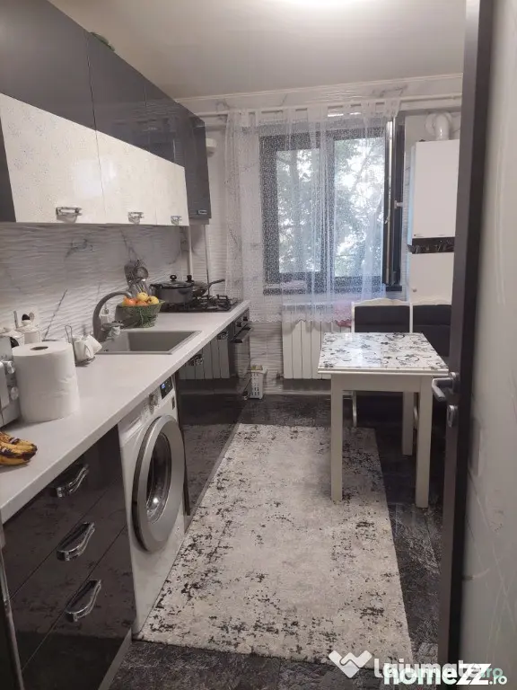 Apartament 3 camere Calea Calarasilor/Viziru