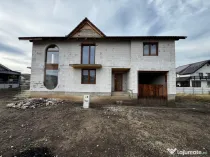 Casă la roșu YTong, de vanzare, cu 4 camere si garaj, zona