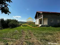 Casa de vanzare in Secuieni / Bacau