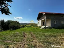 Casa de vanzare in Secuieni / Bacau