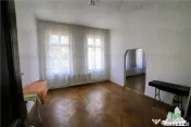 Apartament cu 4 camere de , Ultracentral, Kogalniceanu, cu 