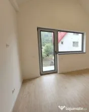 Apartament cu 4 camere 125 mp (4 garsoniere) la cheie + 6... 