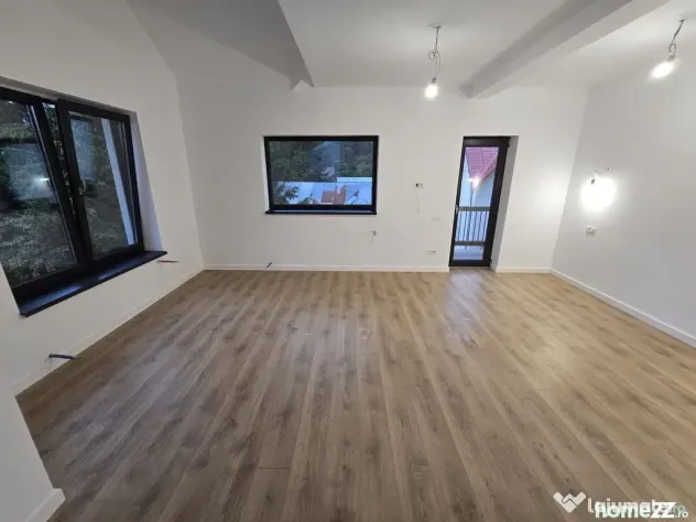 Apartament cu 4 camere 125 mp (4 garsoniere) la cheie + 6...