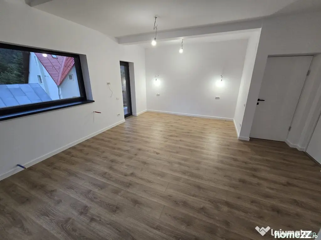 Apartament cu 4 camere 125 mp (4 garsoniere) la cheie + 6...
