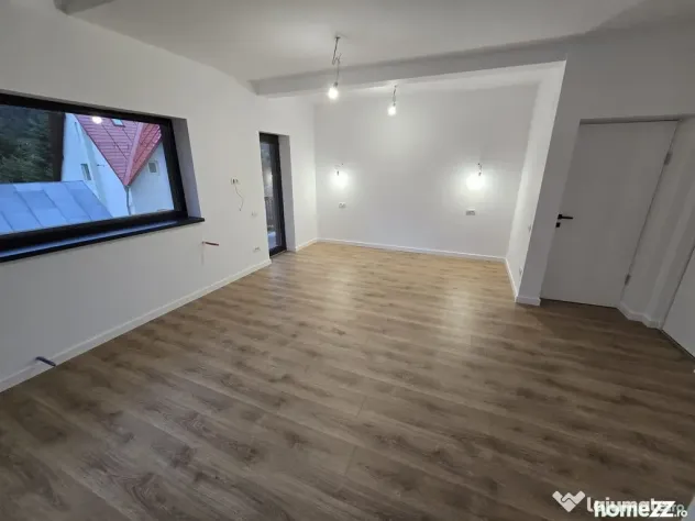 Apartament cu 4 camere 125 mp (4 garsoniere) la cheie + 6...