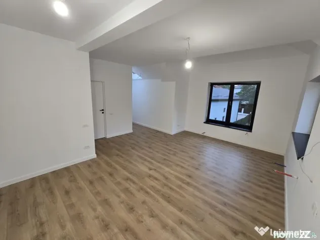 Apartament cu 4 camere 125 mp (4 garsoniere) la cheie + 6...