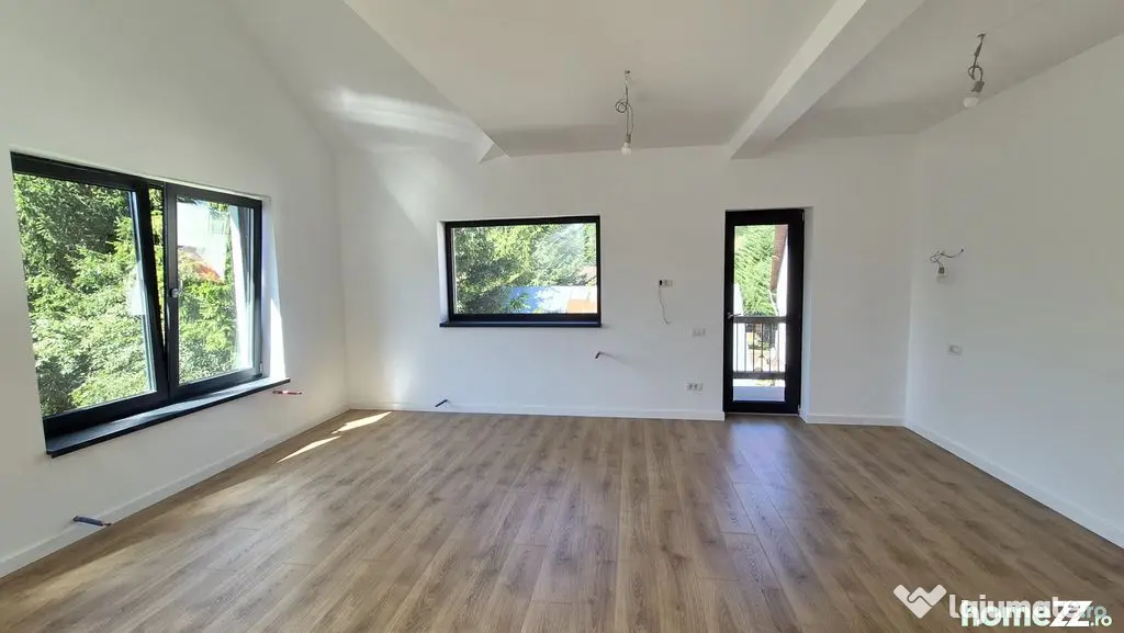 Apartament cu 4 camere 125 mp (4 garsoniere) la cheie + 6...