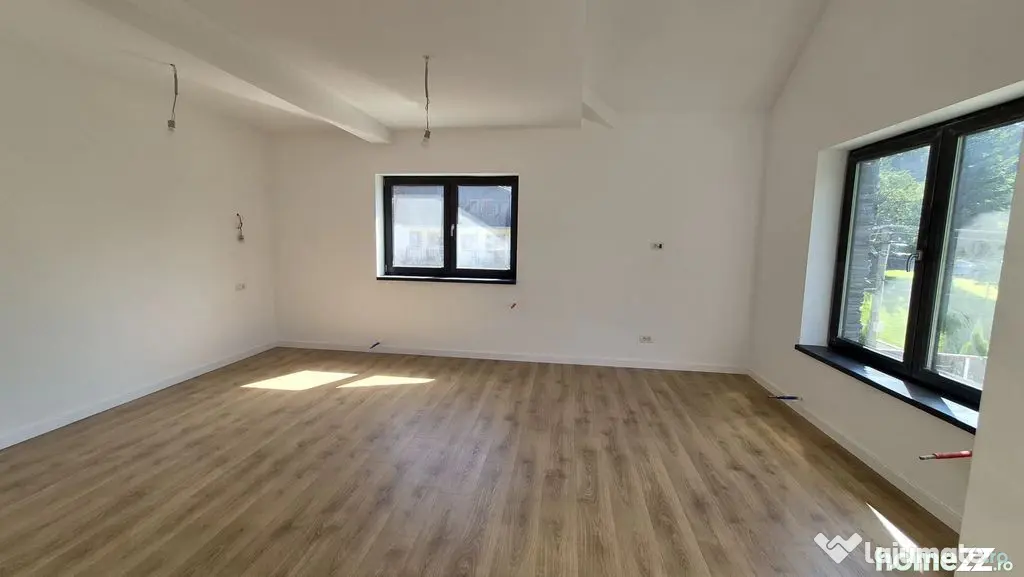 Apartament cu 4 camere 125 mp (4 garsoniere) la cheie + 6...