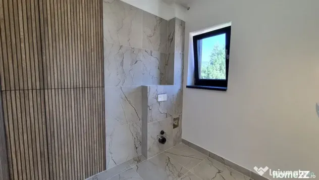 Apartament cu 4 camere 125 mp (4 garsoniere) la cheie + 6...