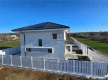 Vila de lux, independenta energetic, 255mp, 650mp teren, lan