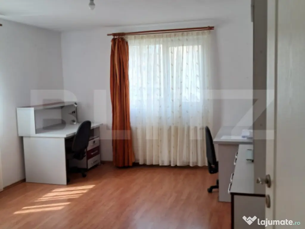 Casa cu 3 camere, 88 mp, teren 240 mp, zona Liceului Economi