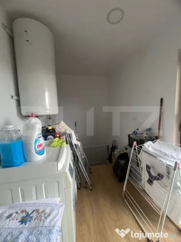 Casa cu 5 camere, 217 mp utili, 1396 mp teren, Cartierul Pri
