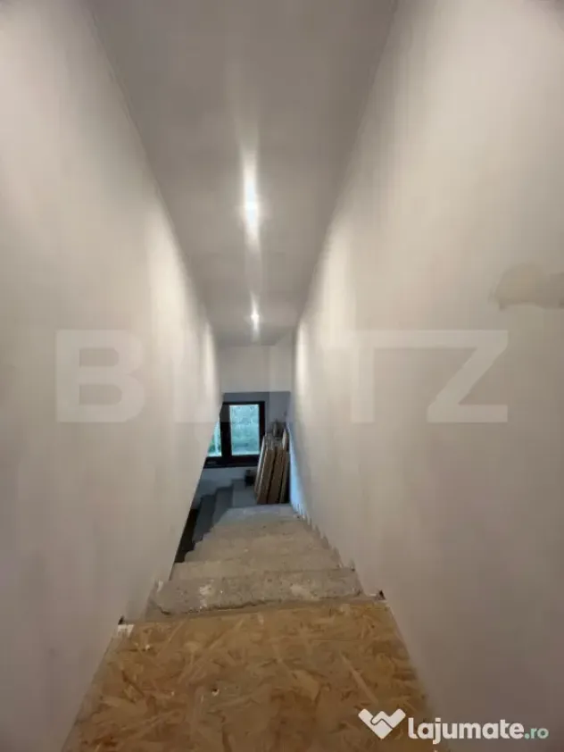 Casa cu 5 camere, 217 mp utili, 1396 mp teren, Cartierul Pri