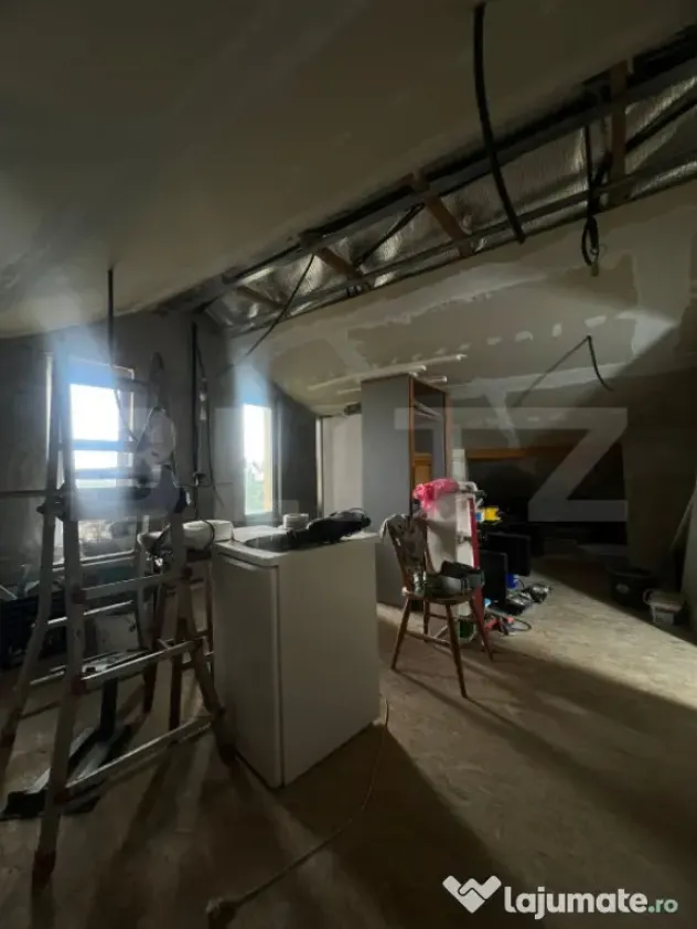 Casa cu 5 camere, 217 mp utili, 1396 mp teren, Cartierul Pri