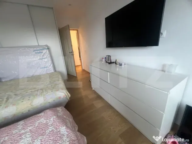 Casa cu 5 camere, 217 mp utili, 1396 mp teren, Cartierul Pri