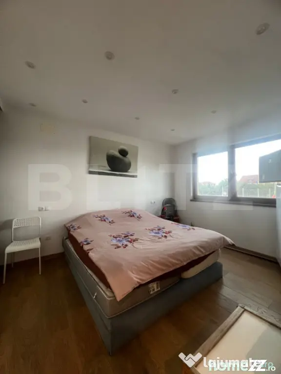 Casa cu 5 camere, 217 mp utili, 1396 mp teren, Cartierul Pri
