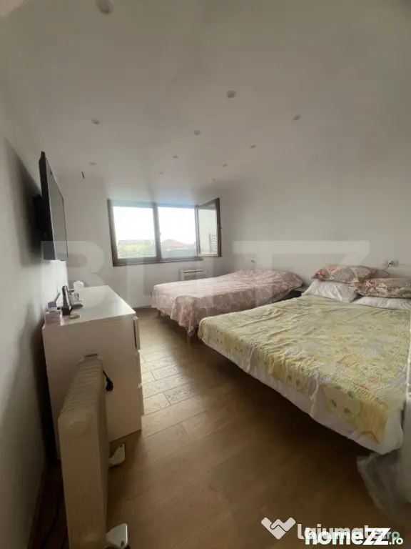Casa cu 5 camere, 217 mp utili, 1396 mp teren, Cartierul Pri
