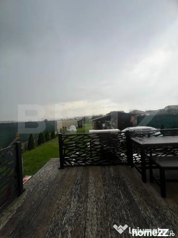 Casa cu 5 camere, 217 mp utili, 1396 mp teren, Cartierul Pri