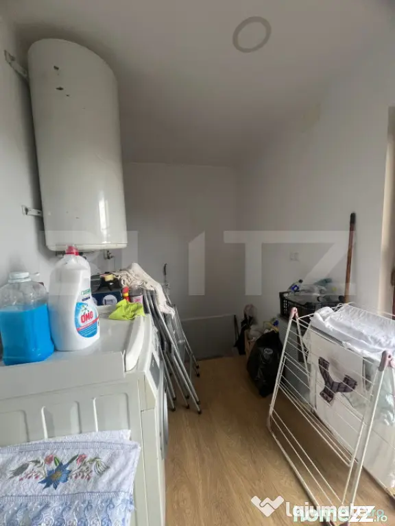 Casa cu 5 camere, 217 mp utili, 1396 mp teren, Cartierul Pri