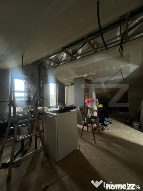 Casa cu 5 camere, 217 mp utili, 1396 mp teren, Cartierul Pri