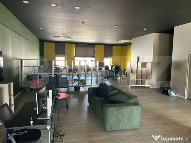 Spatiu birouri-comercial, 600 mp utili, zona Carolina Mall -