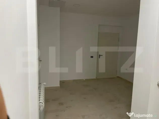 Spatiu birouri-comercial, 600 mp utili, zona Carolina Mall -