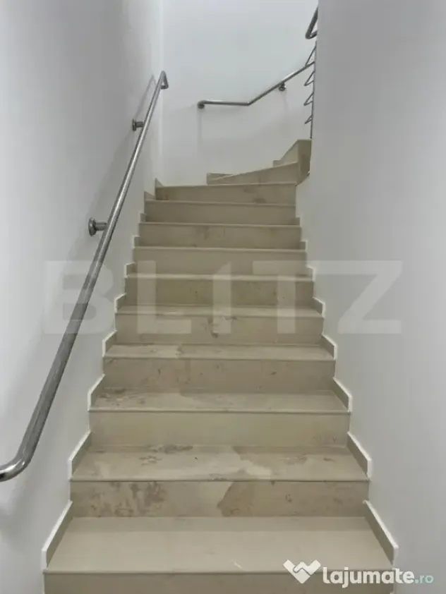 Spatiu birouri-comercial, 600 mp utili, zona Carolina Mall -