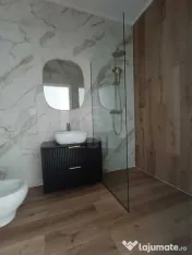Apartament cu 3 camere,Eroilor,finisat, partial mobilat si utilat 