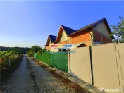 ! Vila spatioasa la rosu, langa padurea Odoreanu - doar 165.