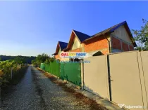 ! Vila spatioasa la rosu, langa padurea Odoreanu - doar 165.