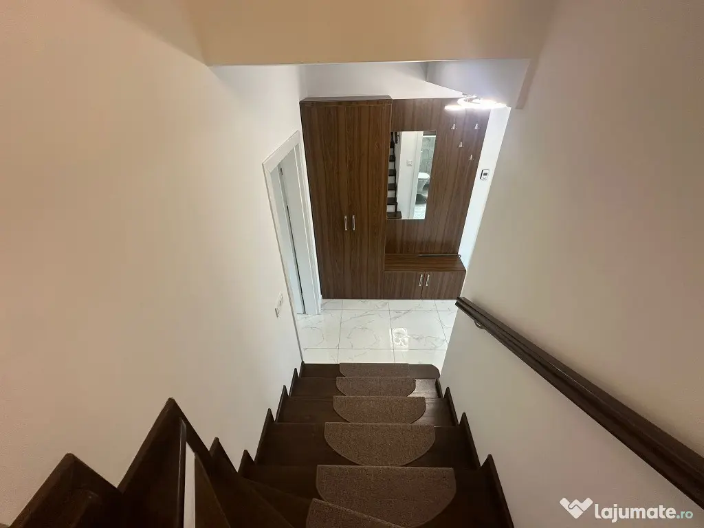 Case moderne în Hălchiu – liniște, intimitate și acces rapid catre BV!