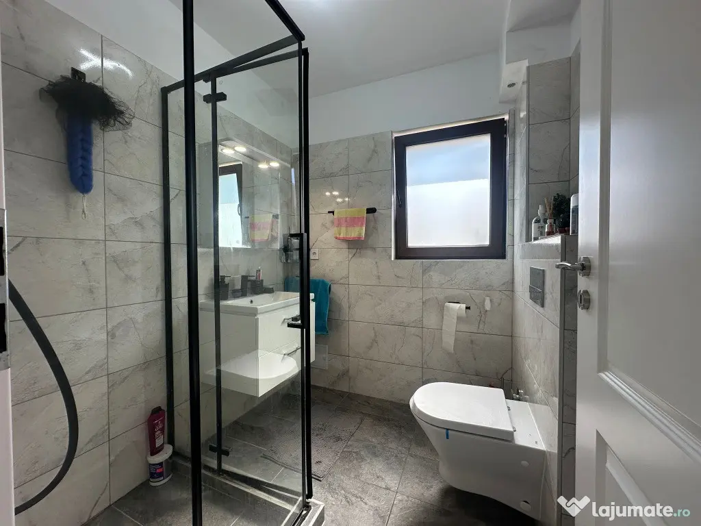 Case moderne în Hălchiu – liniște, intimitate și acces rapid catre BV!