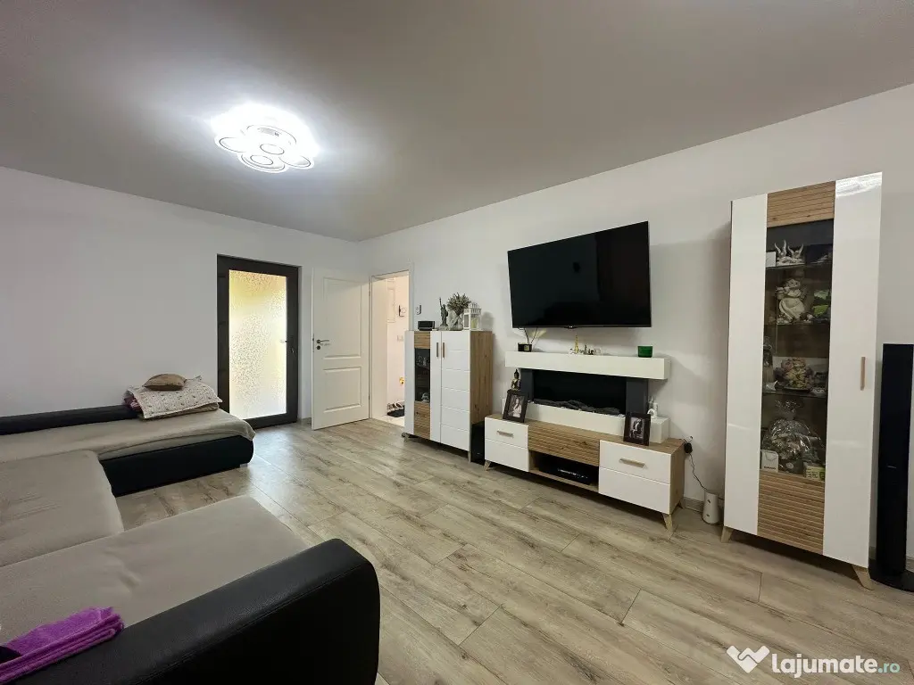 Case moderne în Hălchiu – liniște, intimitate și acces rapid catre BV!