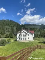 Vilă cu etaj de vânzare în Pojorâta