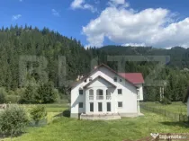 Vilă cu etaj de vânzare în Pojorâta