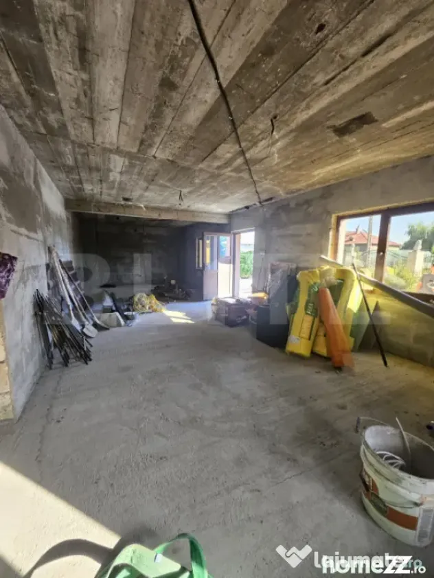 Casă la roșu, de vanzare, 250 mp, zona Slobozia Moara - Slobozia Moara (Dambovita)