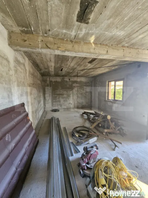 Casă la roșu, de vanzare, 250 mp, zona Slobozia Moara - Slobozia Moara (Dambovita)
