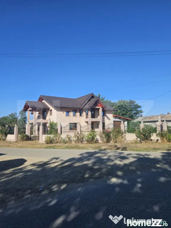 Casă la roșu, de vanzare, 250 mp, zona Slobozia Moara - Slobozia Moara (Dambovita)