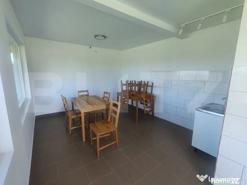 Căsuță tip foișor, 30 mp, pe un teren de 3.000 mp, veder - Suceava (Suceava)
