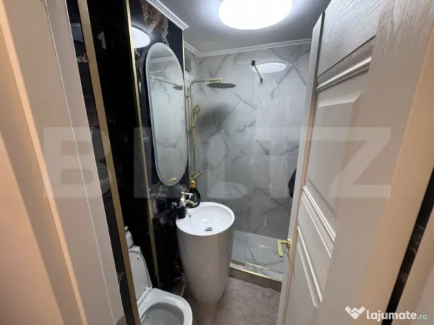 Apartament de vanzare, cu 2 camere, zona Micro 6