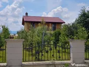 Casă / Vilă de lux cu 5 camere de vânzare în Vadu Mol... 