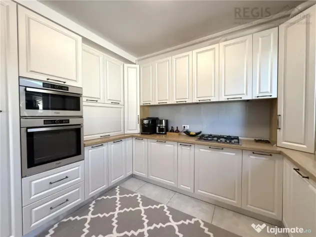 Apartament tip Penthouse, 3 camere, terasa 50mp – Coresi
