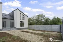 Casa spațioasă P+M, 195 mp, 3 dormitoare și 3 băi –...