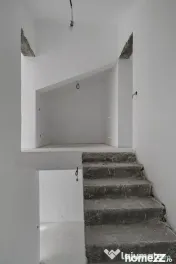 Casa spațioasă P+M, 195 mp, 3 dormitoare și 3 băi –... 