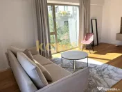 Apartament cu 2 camere, terasă și vedere spre grădină... 