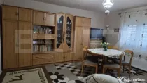 Casa de vanzare cu 2 camere, 77 mp, zona Botizului